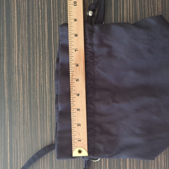 Black bucket style fabric purse - Picture 8 of 9